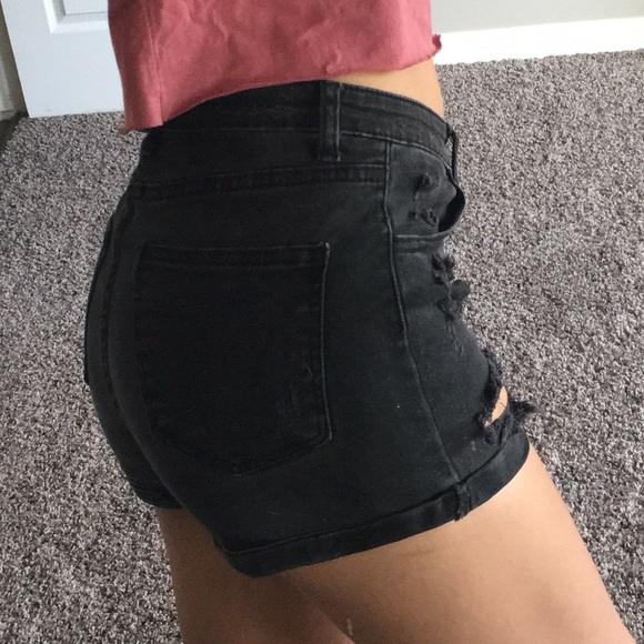 Brandy Melville Shorts - Picture 3 of 4